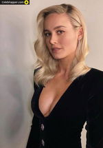 brie larson fap tits boobs breast Photo